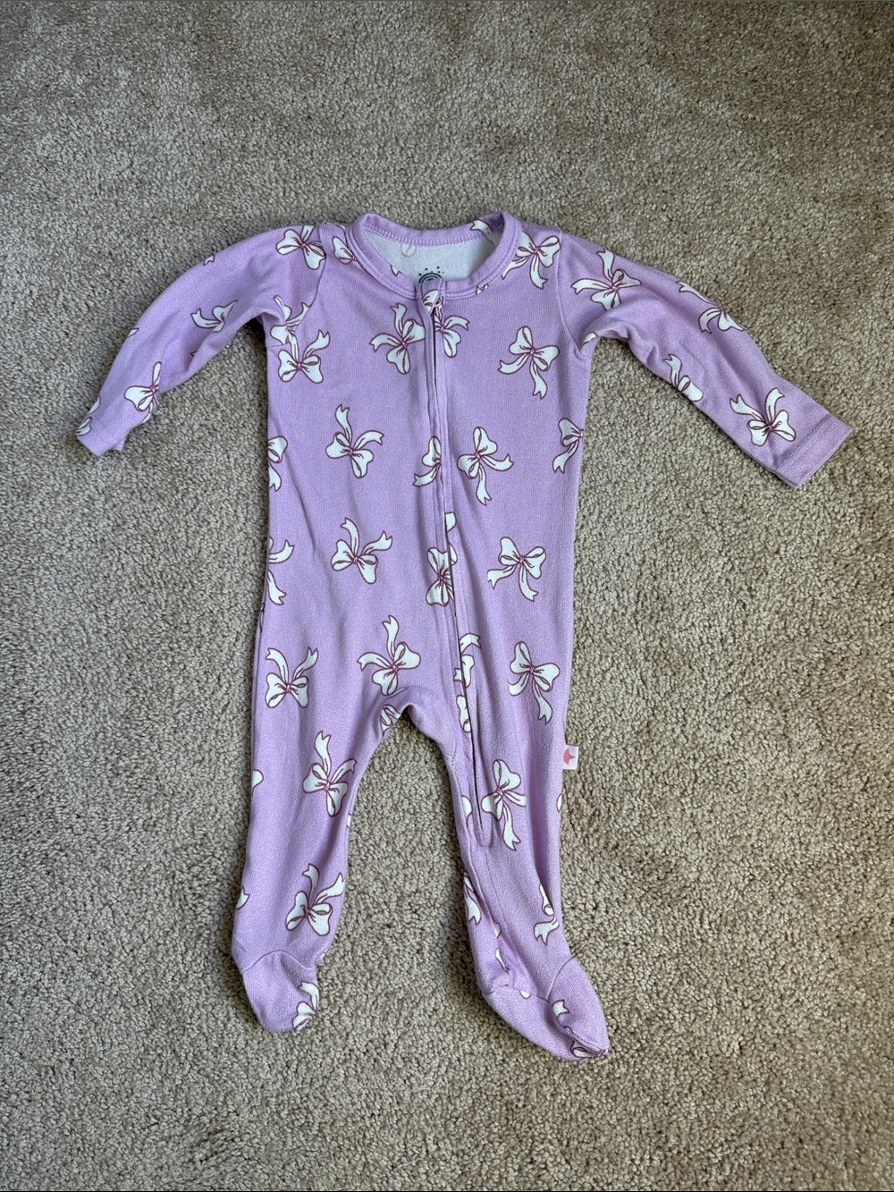Millie & Myles Lilac Bow Print Footed Zippered Sleeper.  Size 3-6 Months